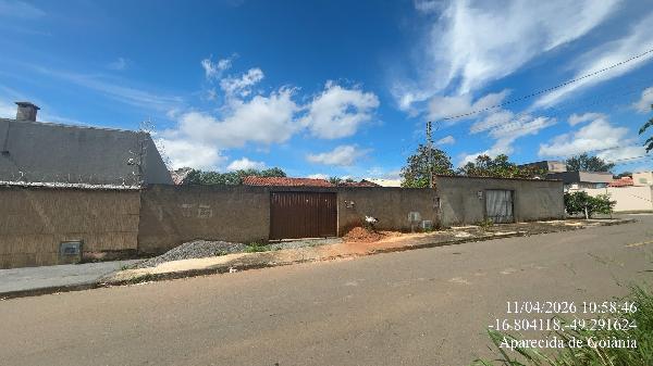 Vende-se em Aparecida De Goiania-GO  Casa, 95.00 de área total, 33.82 de área privativa, 390.00 de área do terreno,  1_qto(s), a.serv, WC, 1_sala(s), cozinha.