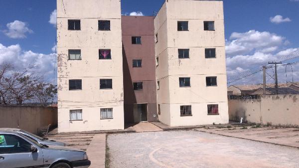 Vende-se em Aguas Lindas De Goias-GO  apto, 85.81 de área total, 51.48 de área privativa,  2_qto(s), a.serv, WC, 1_sala(s), cozinha.