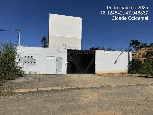Vende-se em Cidade Ocidental-GO  apto, 48.85 de área total, 48.85 de área privativa,  2_qto(s), a.serv, WC, 1_sala(s), cozinha, 1_vaga(s) de garagem.
