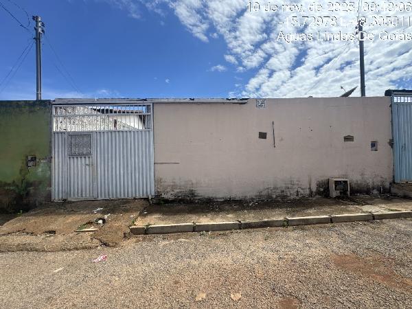 Vende-se em Aguas Lindas De Goias-GO  Casa, 56.20 de área total, 56.20 de área privativa, 324.00 de área do terreno,  2_qto(s), a.serv, WC, 1_sala(s), cozinha, 1_vaga(s) de garagem.