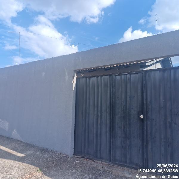 Vende-se em Aguas Lindas De Goias-GO  Casa, 55.72 de área total, 55.72 de área privativa, 200.00 de área do terreno,  2_qto(s), varanda, a.serv, WC, 1_sala(s), cozinha.