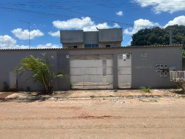 Vende-se em Aguas Lindas De Goias-GO  apto, 75.21 de área privativa,  2_qto(s), a.serv, WC, 1_sala(s), cozinha.