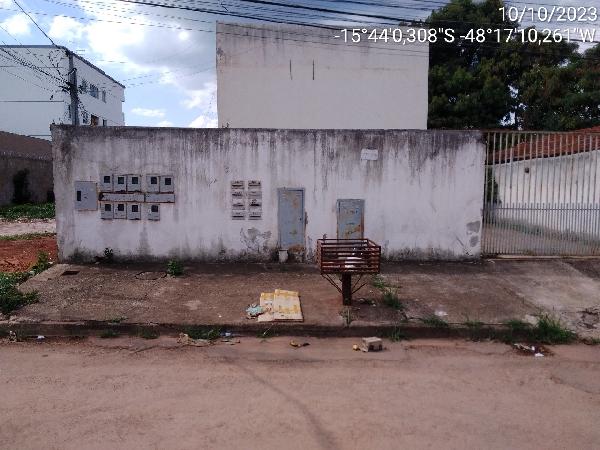 Vende-se em Aguas Lindas De Goias-GO  apto, 66.46 de área total, 37.10 de área privativa,  1_qto(s), WC, 1_sala(s), cozinha, 1_vaga(s) de garagem.