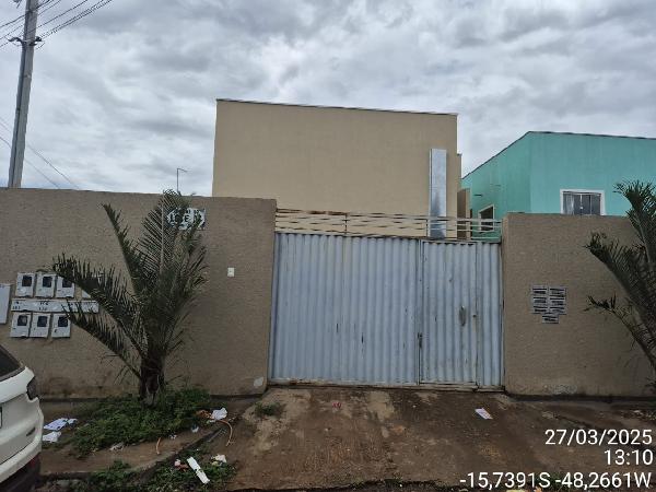 Vende-se em Aguas Lindas De Goias-GO  apto, 90.96 de área total, 58.78 de área privativa,  2_qto(s), a.serv, WC, 1_sala(s), cozinha.