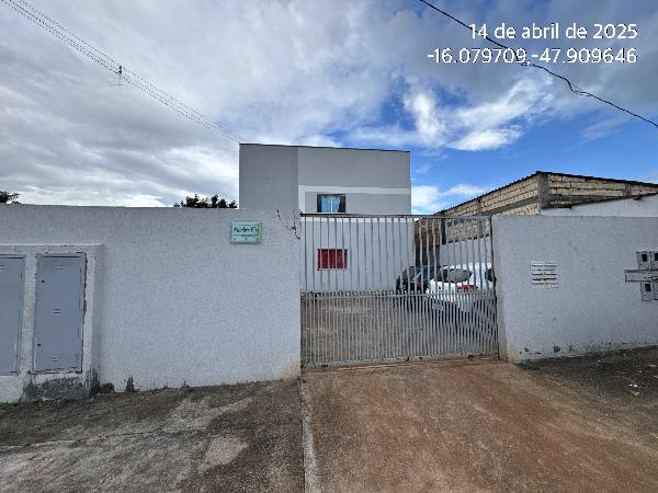 Vende-se em Cidade Ocidental-GO  apto, 87.06 de área total, 51.30 de área privativa,  2_qto(s), a.serv, WC, 1_sala(s), cozinha, 1_vaga(s) de garagem.