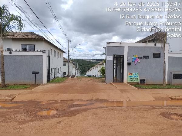 Vende-se em Cidade Ocidental-GO  apto, 148.62 de área total, 42.00 de área privativa,  2_qto(s), a.serv, WC, 1_sala(s), cozinha, 1_vaga(s) de garagem.