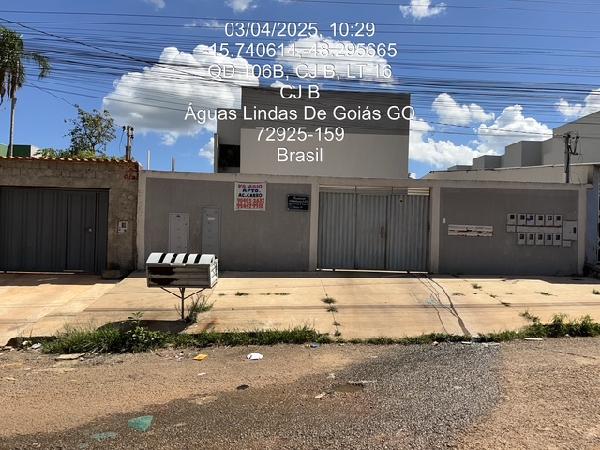 Vende-se em Aguas Lindas De Goias-GO  apto, 84.36 de área total, 55.78 de área privativa,  2_qto(s), a.serv, WC, 1_sala(s), cozinha, 1_vaga(s) de garagem.
