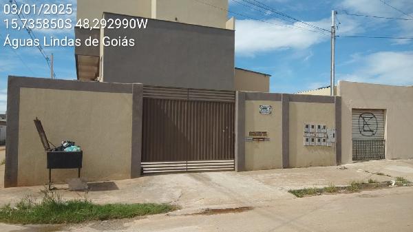 Vende-se em Aguas Lindas De Goias-GO  apto, 221.48 de área total, 132.64 de área privativa,  3_qto(s), varanda, a.serv, WC, 1_sala(s), cozinha, 1_vaga(s) de garagem.