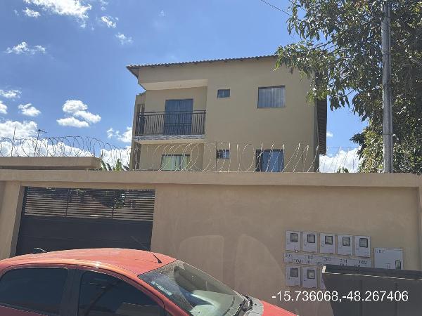 Vende-se em Aguas Lindas De Goias-GO  apto, 73.39 de área total, 58.82 de área privativa,  2_qto(s), a.serv, WC, 1_sala(s), cozinha, 1_vaga(s) de garagem.