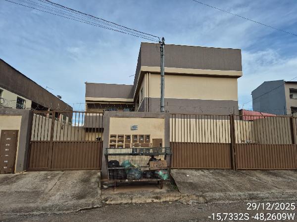 Vende-se em Aguas Lindas De Goias-GO  apto, 80.35 de área total, 73.38 de área privativa,  2_qto(s), a.serv, WC, 1_sala(s), cozinha.