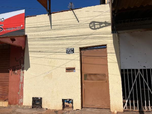 Vende-se em Aguas Lindas De Goias-GO  apto, 38.22 de área privativa,  1_qto(s), a.serv, WC.