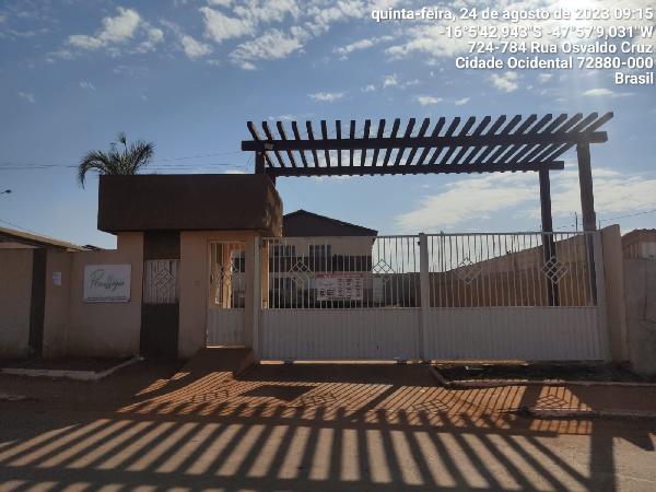 Vende-se em Cidade Ocidental-GO  apto, 47.95 de área privativa,  2_qto(s), a.serv, WC, 1_sala(s), cozinha, 1_vaga(s) de garagem.