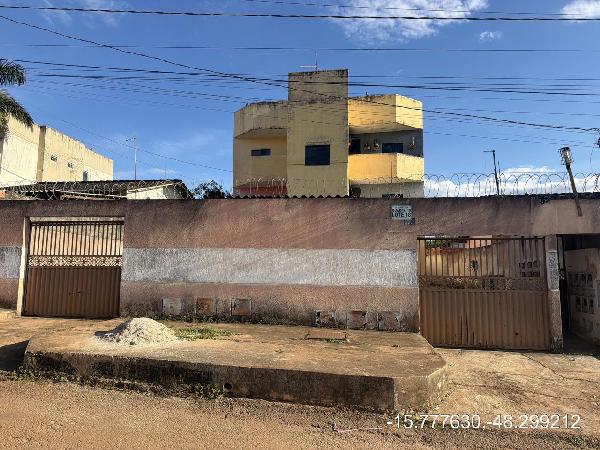 Vende-se em Aguas Lindas De Goias-GO  apto, 105.97 de área total, 66.65 de área privativa,  2_qto(s), varanda, a.serv, WC, 1_sala(s), cozinha.