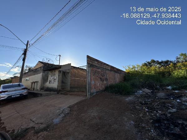 Vende-se em Cidade Ocidental-GO  Casa, 54.05 de área total, 54.05 de área privativa, 109.23 de área do terreno,  2_qto(s), varanda, a.serv, WC, 1_sala(s), cozinha, 1_vaga(s) de garagem.