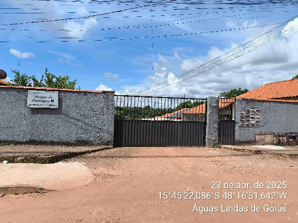 Vende-se em Aguas Lindas De Goias-GO  Casa, 66.23 de área total, 66.23 de área privativa, 121.85 de área do terreno,  2_qto(s), a.serv, WC, 1_sala(s), cozinha, 1_vaga(s) de garagem.