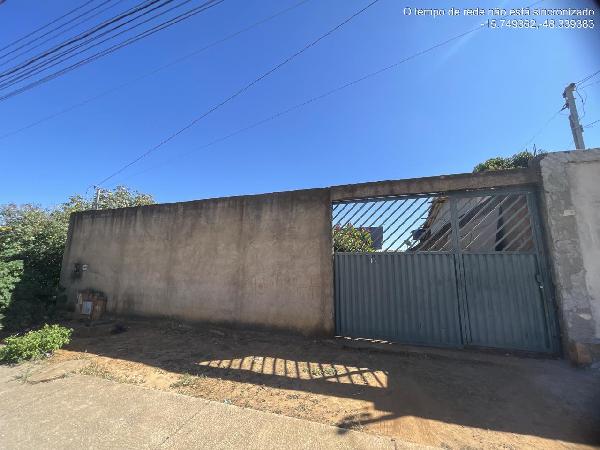 Vende-se em Aguas Lindas De Goias-GO  Casa, 55.00 de área total, 55.00 de área privativa, 360.00 de área do terreno,  2_qto(s), a.serv, WC, 1_sala(s), cozinha, 1_vaga(s) de garagem.