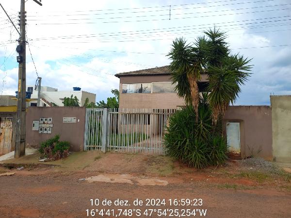 Vende-se em Cidade Ocidental-GO  apto, 50.00 de área privativa,  2_qto(s), a.serv, WC, 1_sala(s), cozinha, 1_vaga(s) de garagem.