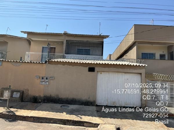 Vende-se em Aguas Lindas De Goias-GO  Casa, 124.72 de área total, 112.22 de área privativa, 125.00 de área do terreno,  3_qto(s), varanda, a.serv, WC, 1_sala(s), cozinha, 1_vaga(s) de garagem.