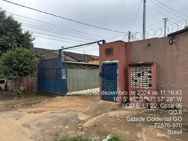 Vende-se em Cidade Ocidental-GO  Casa, 49.49 de área total, 49.49 de área privativa, 96.60 de área do terreno,  2_qto(s), varanda, a.serv, WC, 1_sala(s), cozinha, 1_vaga(s) de garagem.