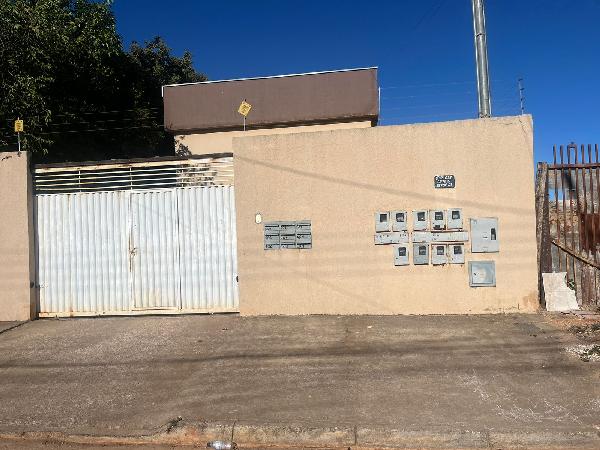 Vende-se em Aguas Lindas De Goias-GO  apto, 63.45 de área privativa,  2_qto(s), a.serv, WC, 1_sala(s), cozinha, 1_vaga(s) de garagem.