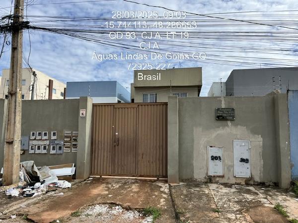 Vende-se em Aguas Lindas De Goias-GO  apto, 84.44 de área total, 54.64 de área privativa,  2_qto(s), a.serv, WC, 1_sala(s), cozinha.