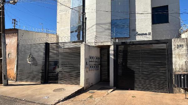 Vende-se em Aguas Lindas De Goias-GO  apto, 79.18 de área total, 55.40 de área privativa,  2_qto(s), a.serv, WC, 1_sala(s), cozinha.