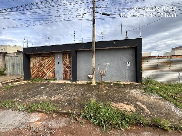 Vende-se em Aguas Lindas De Goias-GO  Casa, 91.75 de área total, 91.75 de área privativa, 300.00 de área do terreno,  3_qto(s), a.serv, WC, 1_sala(s), cozinha.