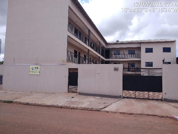 Vende-se em Aguas Lindas De Goias-GO  apto, 85.05 de área total, 59.99 de área privativa,  2_qto(s), a.serv, WC, 1_sala(s), cozinha.