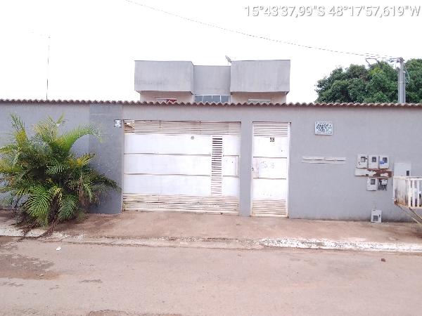 Vende-se em Aguas Lindas De Goias-GO  apto, 58.61 de área privativa,  2_qto(s), varanda, a.serv, WC, 1_sala(s), cozinha.