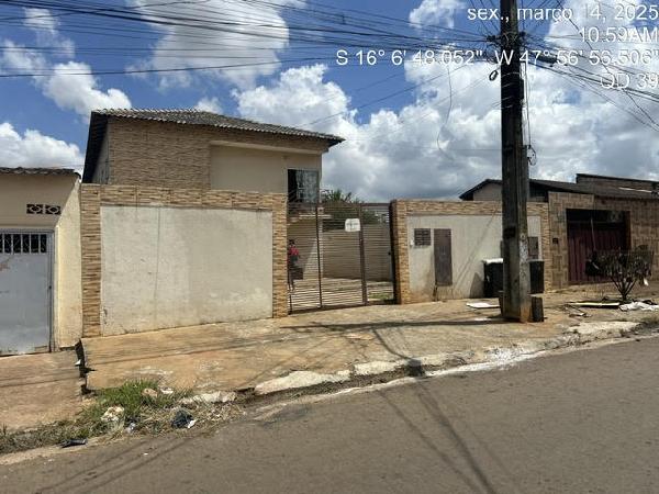 Vende-se em Cidade Ocidental-GO  apto, 88.07 de área total, 53.56 de área privativa,  2_qto(s), a.serv, WC, 1_sala(s), cozinha, 1_vaga(s) de garagem.