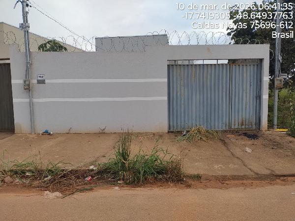 Vende-se em Caldas Novas-GO  Casa, 69.99 de área total, 69.99 de área privativa, 184.15 de área do terreno,  2_qto(s), a.serv, WC, 1_sala(s), cozinha.