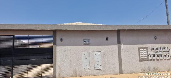 Vende-se em Aguas Lindas De Goias-GO  apto, 59.31 de área total, 65.20 de área privativa,  2_qto(s), a.serv, WC, 1_sala(s), cozinha.