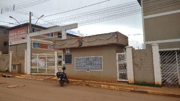 Vende-se em Cidade Ocidental-GO  apto, 44.77 de área privativa,  2_qto(s), a.serv, WC, 1_sala(s), cozinha, 1_vaga(s) de garagem.