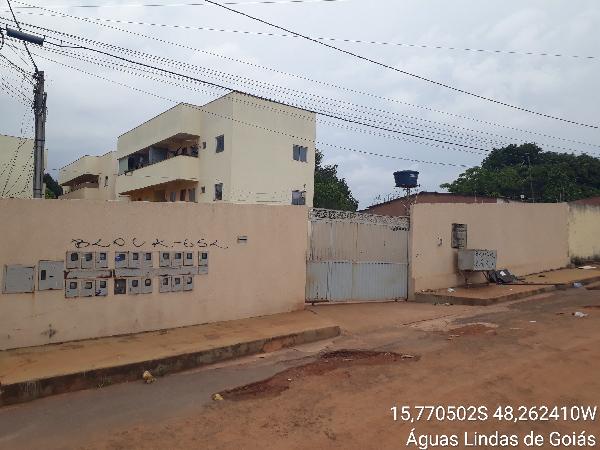 Vende-se em Aguas Lindas De Goias-GO  apto, 77.95 de área privativa,  2_qto(s), varanda, a.serv, WC, 1_sala(s), cozinha, 1_vaga(s) de garagem.