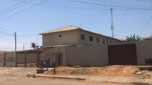 Vende-se em Aguas Lindas De Goias-GO  apto, 97.47 de área total, 63.89 de área privativa,  2_qto(s), varanda, WC, 1_sala(s), cozinha, 1_vaga(s) de garagem.