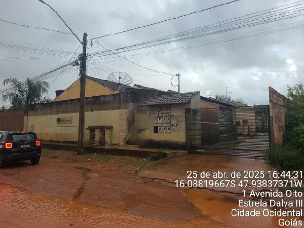 Vende-se em Cidade Ocidental-GO  Casa, 54.05 de área total, 54.05 de área privativa, 133.35 de área do terreno,  2_qto(s), varanda, a.serv, WC, 1_sala(s), cozinha, 1_vaga(s) de garagem.