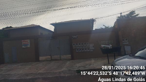 Vende-se em Aguas Lindas De Goias-GO  apto, 50.67 de área total, 50.67 de área privativa,  2_qto(s), a.serv, WC, 1_sala(s), cozinha.