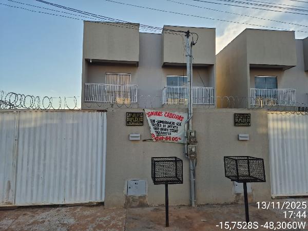 Vende-se em Aguas Lindas De Goias-GO  Casa, 74.55 de área total, 74.55 de área privativa, 95.83 de área do terreno,  2_qto(s), a.serv, WC, 1_sala(s), cozinha, 1_vaga(s) de garagem.