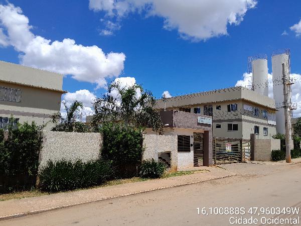 Vende-se em Cidade Ocidental-GO  apto, 53.86 de área privativa,  2_qto(s), varanda, WC, 1_sala(s), cozinha, 1_vaga(s) de garagem.