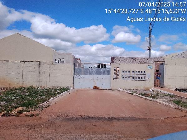 Vende-se em Aguas Lindas De Goias-GO  Casa, 69.93 de área total, 69.93 de área privativa, 200.00 de área do terreno,  2_qto(s), a.serv, WC, 1_sala(s), cozinha, 1_vaga(s) de garagem.