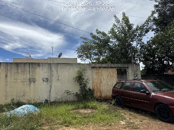 Vende-se em Caldas Novas-GO  Casa, 73.34 de área total, 73.34 de área privativa, 210.00 de área do terreno,  2_qto(s), a.serv, WC, 1_sala(s), cozinha, 1_vaga(s) de garagem.