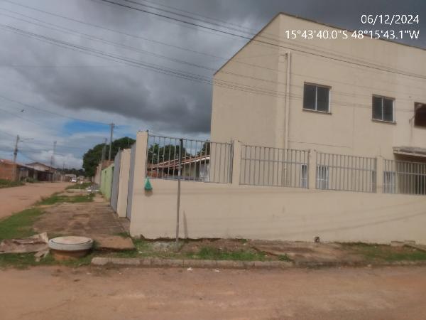 Vende-se em Aguas Lindas De Goias-GO  apto, 52.87 de área privativa,  2_qto(s), a.serv, 1_sala(s), cozinha, 1_vaga(s) de garagem.