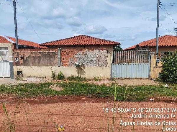Vende-se em Aguas Lindas De Goias-GO  Casa, 67.92 de área privativa, 250.00 de área do terreno,  3_qto(s), a.serv, WC, 1_sala(s), cozinha, 1_vaga(s) de garagem.