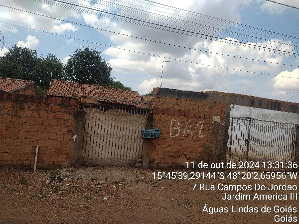 Vende-se em Aguas Lindas De Goias-GO  Casa, 48.75 de área privativa, 360.00 de área do terreno,  2_qto(s), a.serv, WC, 1_sala(s), cozinha.