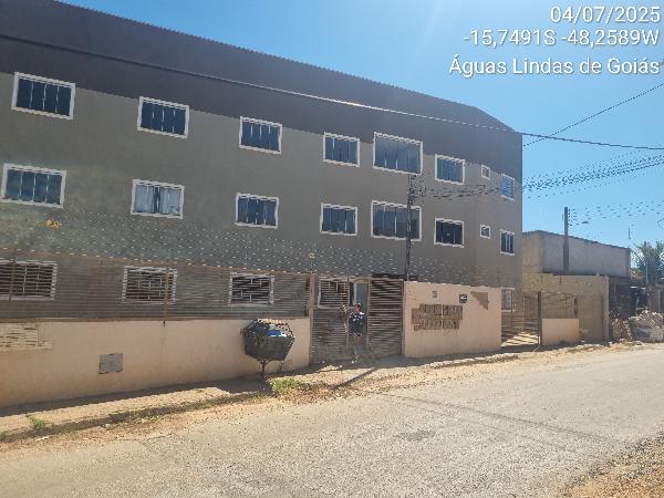 Vende-se em Aguas Lindas De Goias-GO  apto, 64.96 de área privativa,  2_qto(s), a.serv, WC, 1_sala(s).