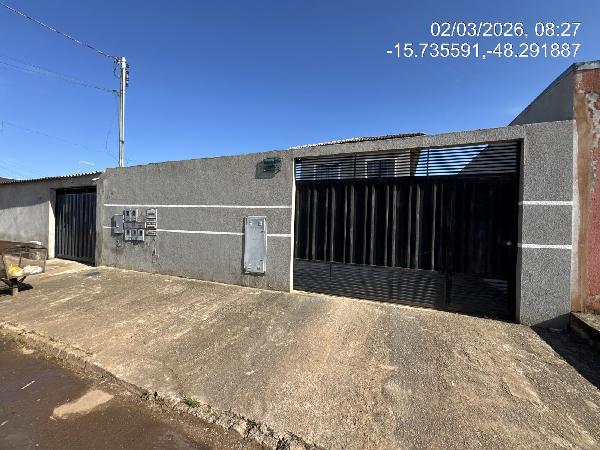 Vende-se em Aguas Lindas De Goias-GO  apto, 60.14 de área total, 60.14 de área privativa,  2_qto(s), a.serv, WC, 1_sala(s), cozinha.