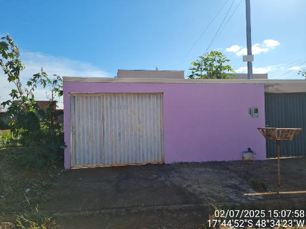 Vende-se em Caldas Novas-GO  Casa, 69.94 de área total, 69.94 de área privativa, 180.00 de área do terreno,  2_qto(s), a.serv, WC, 1_sala(s), cozinha, 1_vaga(s) de garagem.