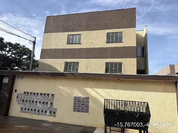 Vende-se em Aguas Lindas De Goias-GO  apto, 80.88 de área total, 52.90 de área privativa,  2_qto(s), a.serv, WC, 1_sala(s), cozinha.