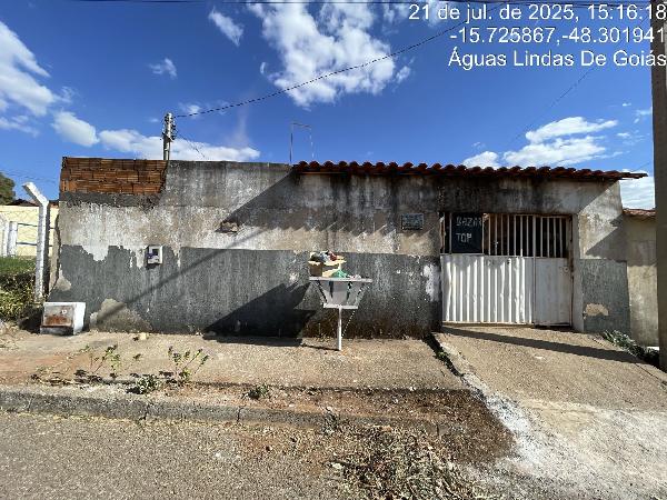 Vende-se em Aguas Lindas De Goias-GO  Casa, 73.80 de área total, 73.80 de área privativa, 280.70 de área do terreno,  3_qto(s), varanda, a.serv, WC, 1_sala(s), cozinha.