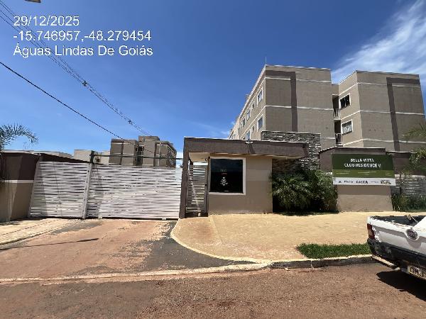 Vende-se em Aguas Lindas De Goias-GO  apto, 52.04 de área total, 47.33 de área privativa,  2_qto(s), varanda, a.serv, WC, 1_sala(s), cozinha, 1_vaga(s) de garagem.